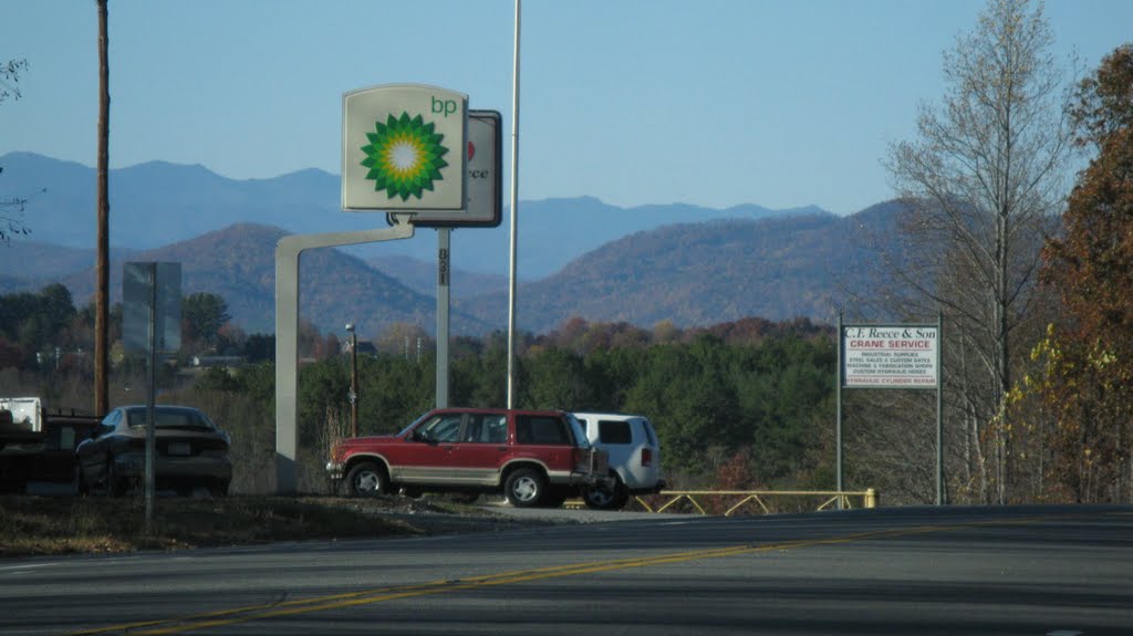 My First Look at the Blue Ridge Mountains from Northbound US-221 in Rutherfordton, NC 11/11/2011, Рутерфордтон