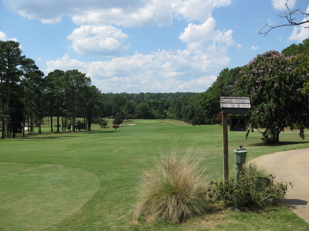 Southern Pines Golf Club -  1st Hole, Саутерн-Пайнс