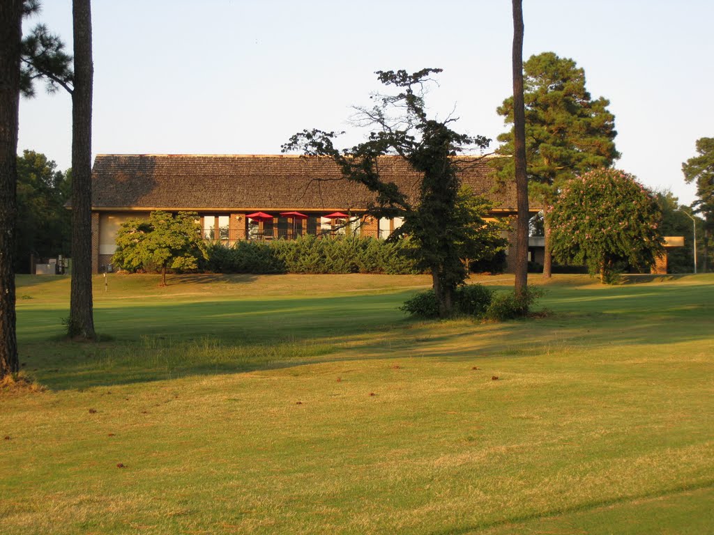 Southern Pines Golf Club - Clubhouse, Саутерн-Пайнс