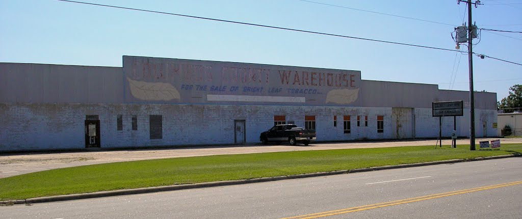 Tobacco Warehouse: not many left---st, Уайтвилл