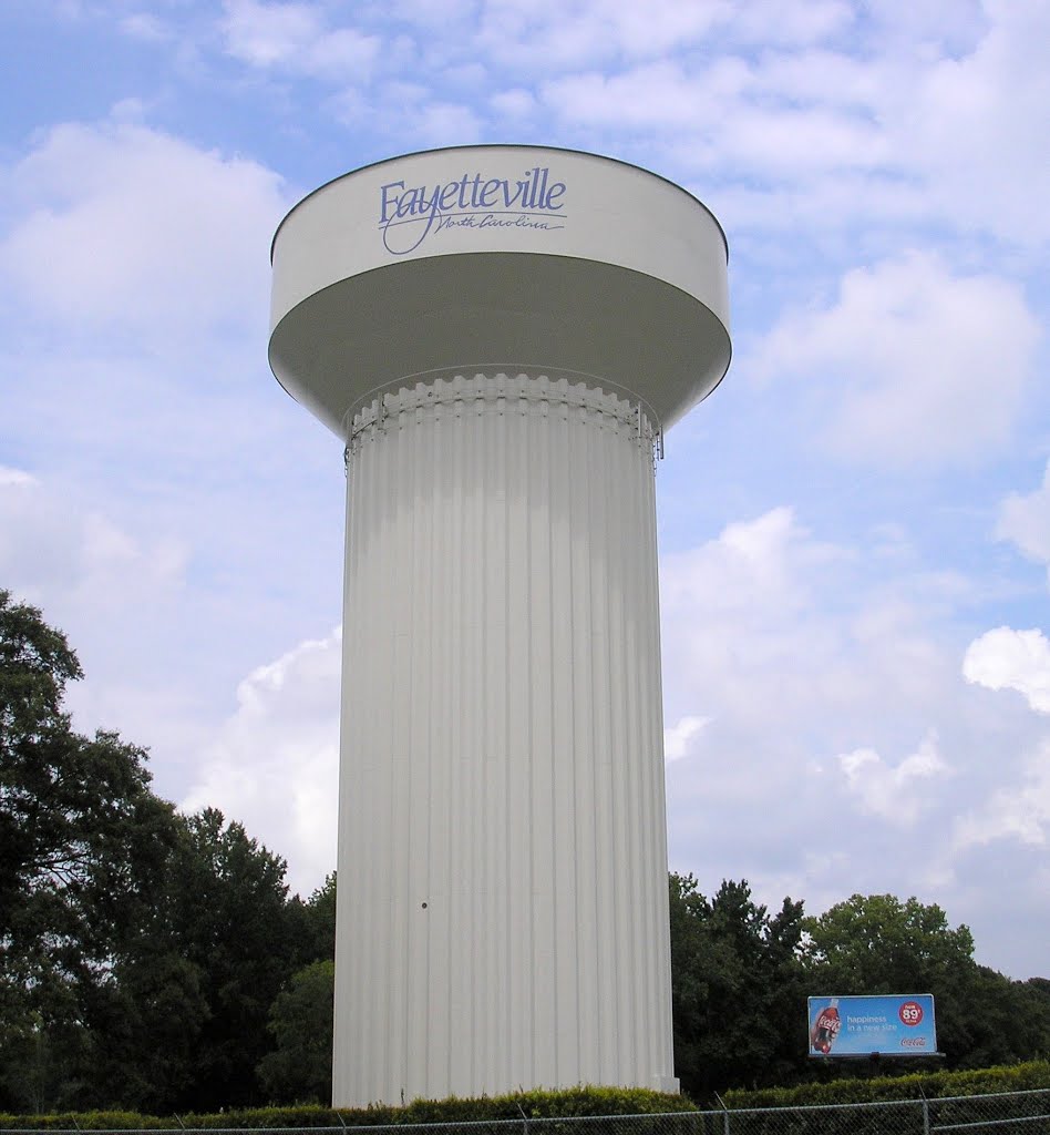 Water Tower on Bus I-95 & 87 Hwy---st, Фэйеттвилл