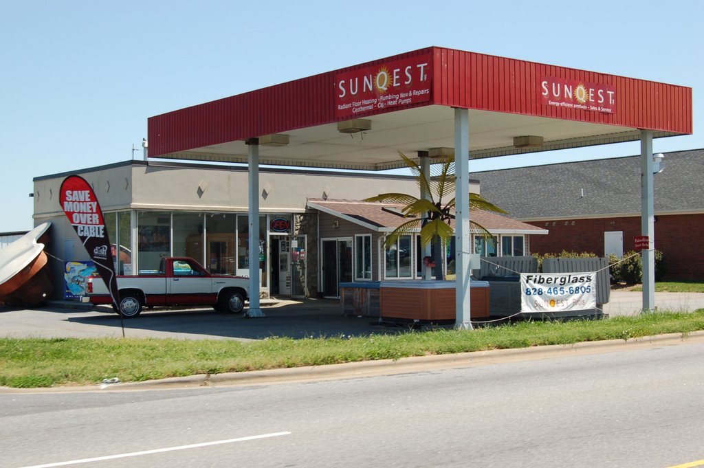 Sunquest Spas Hwy. 127 Hickory, NC, Хикори