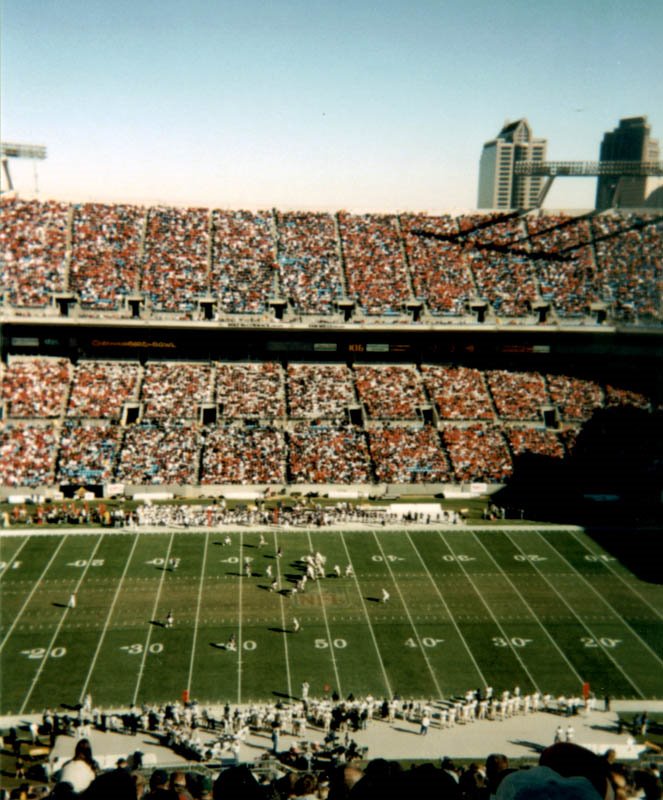 Meineke Car Care Bowl, Bank of America Stadium (Virgina vs Pitt; formerly called Continential Tire Bowl), Шарлотт