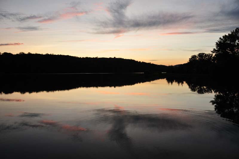 Evening Lake View, Энка