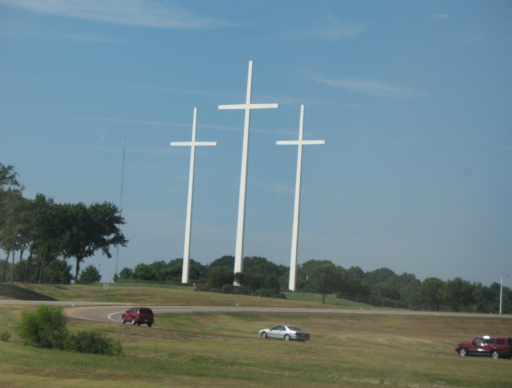 Three very large crosses, Аламо