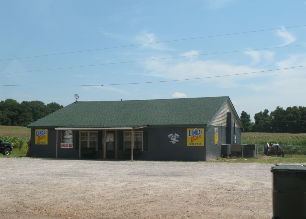 Lindas Bar, Аламо