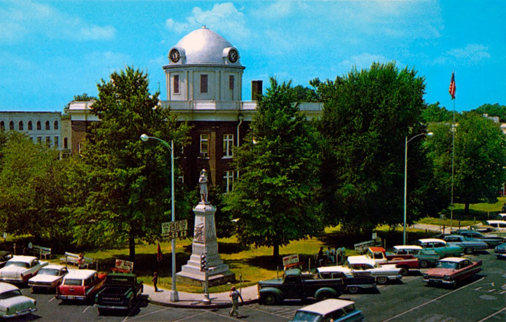 Court House in Dyersburg, Tennessee, Аламо