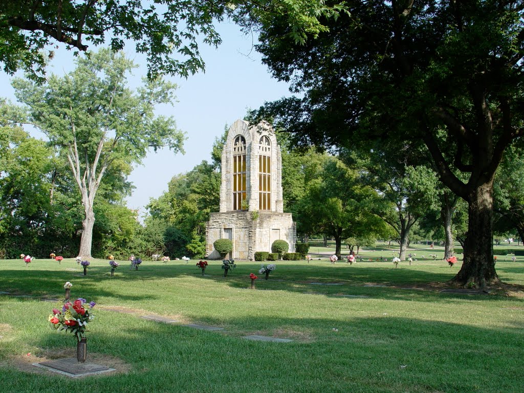 Memorial Tower Woodlawn Cemetery, Берри Хилл