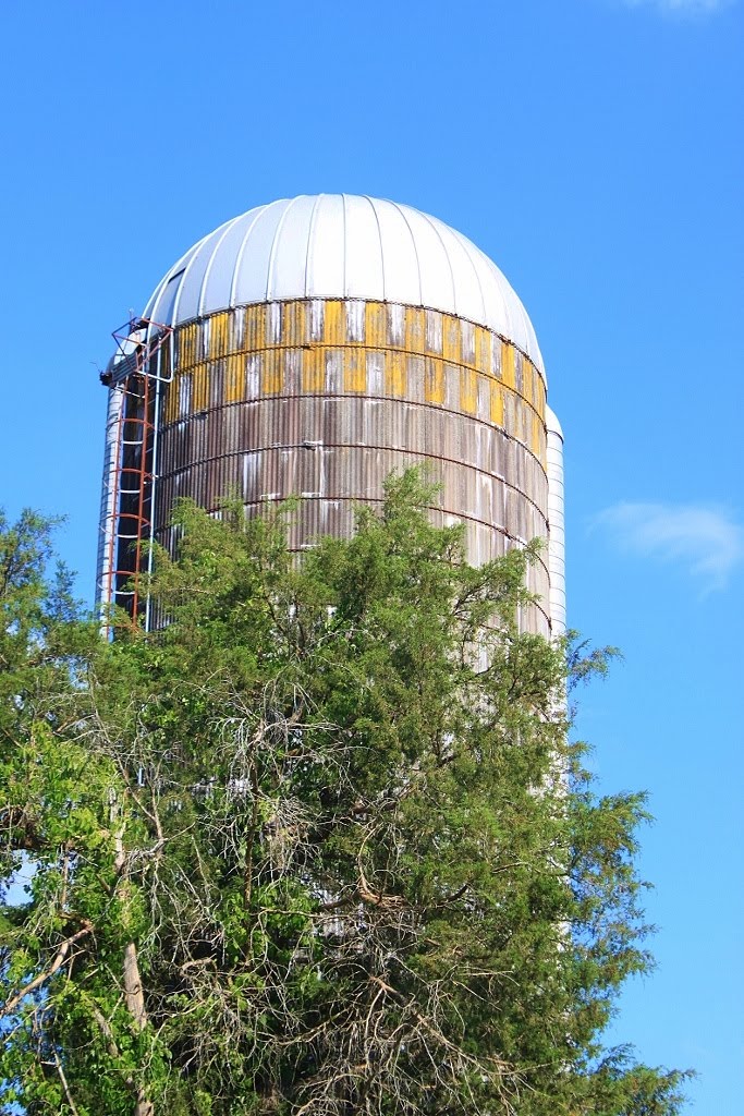 An Old Silo, Лоретто