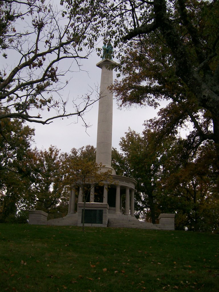 New York Monument at Point Park, Лукоут Моунтаин