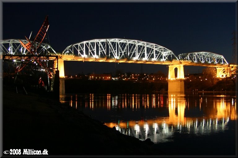 Shelby Street Bridge at Night, Нашвилл