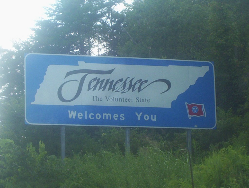 Tennessee from Kentucky on I-75, Онейда