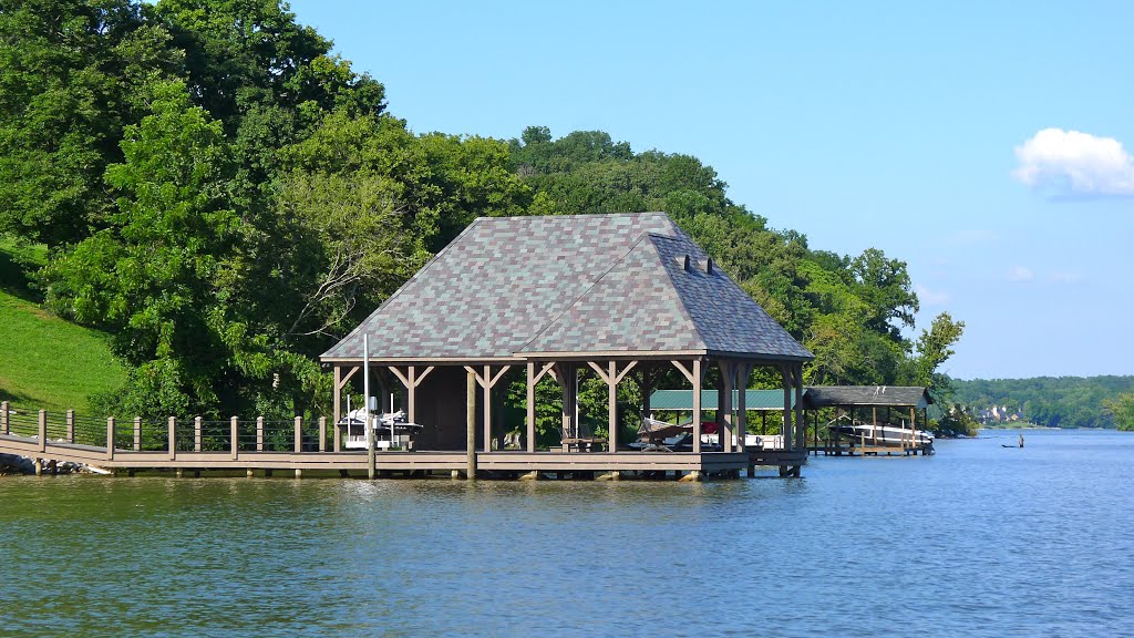Knoxville Boat Dock with Slate Roof, Рокфорд