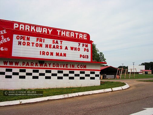 Parkway Drive-In Theatre, Townsend, TN, Рокфорд