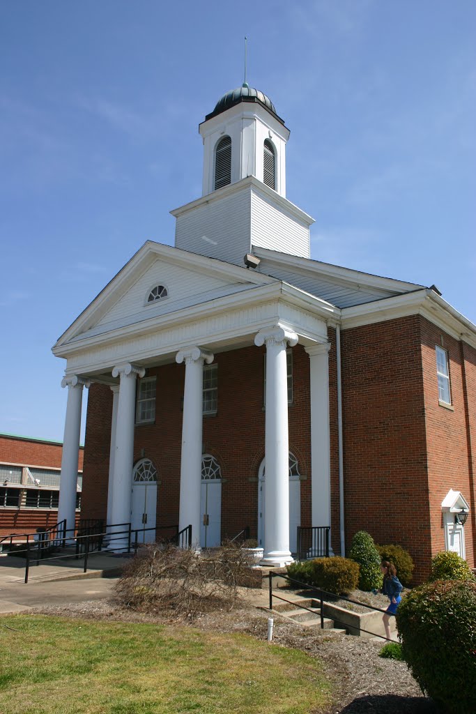 First Baptist church, Clinton, TN, Саут-Клинтон