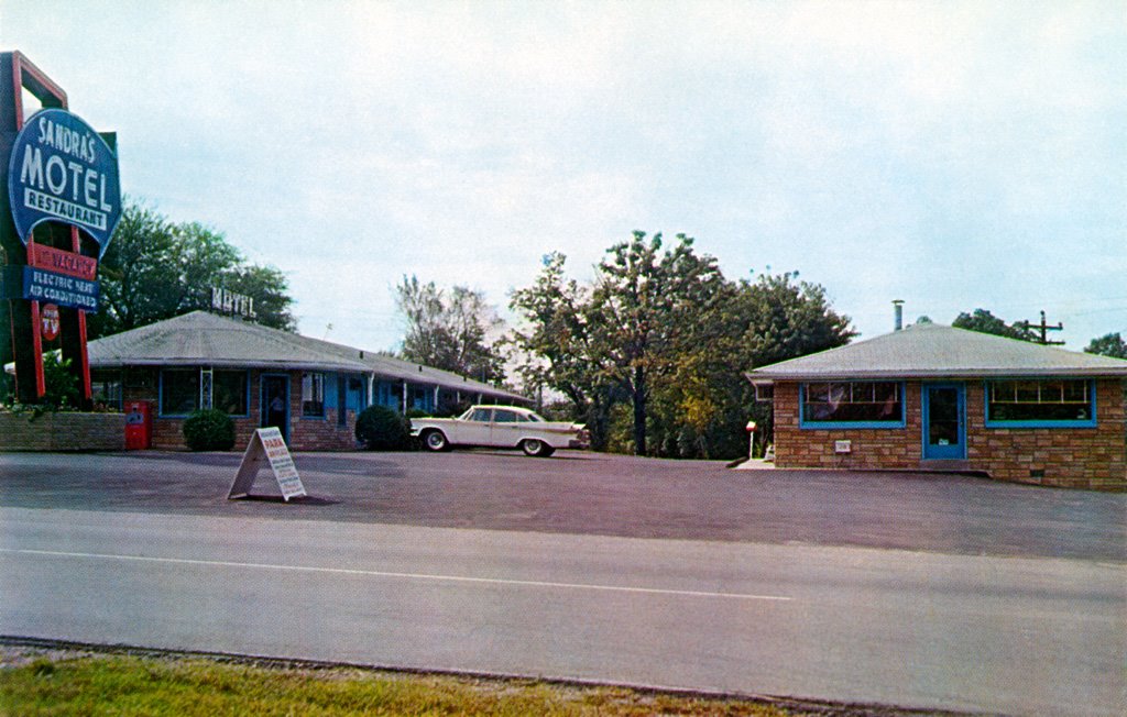 Sandras Motel - Nashville, TN, Сентертаун