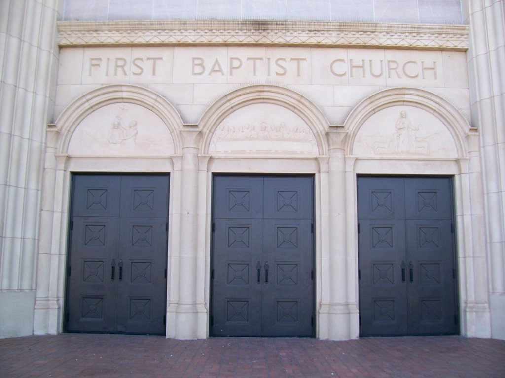 First Baptist Church Doors, Абилин
