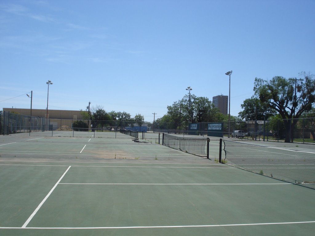 Tennis Courts, Абилин