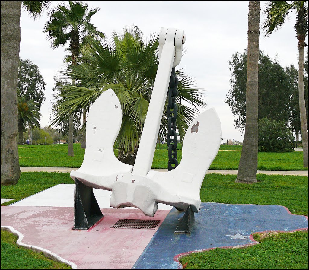 The Anchor from the SS Grandchamp Whose Explosion Caused the Deadliest Industrial Disaster in U.S. History, Аламо-Хейгтс