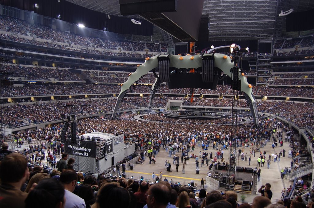 Show U2 at New Cowboys Stadium, Arlington, TX, 10/12/2009, Арлингтон