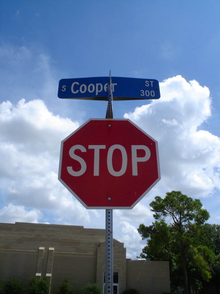 Cooper Street, Арлингтон
