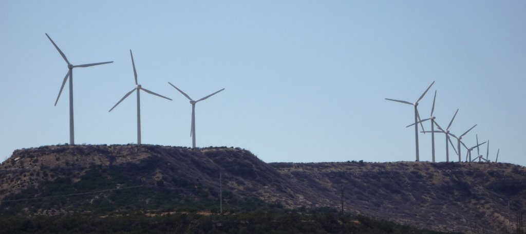 Wind Turbines. Located off I20, between Sweetwater Tx., and Trent Tx., Аспермонт