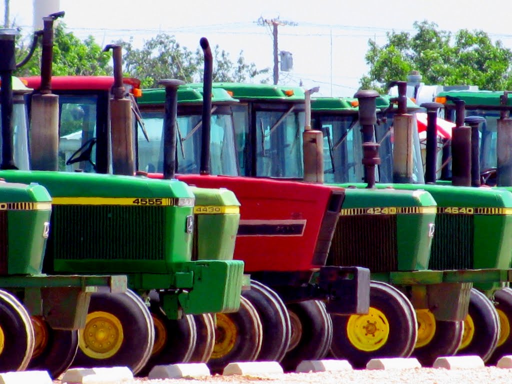Used Tractors, Аспермонт