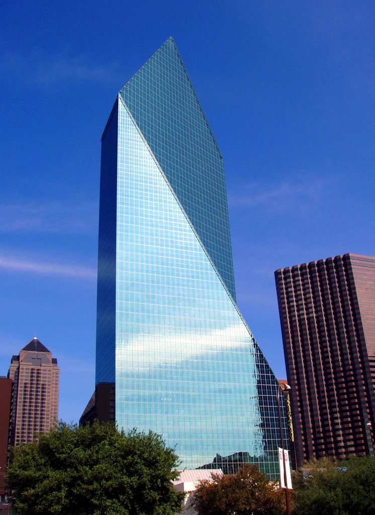 Fountain Place / Dallas Texas / Olympus C5000 / Panorama Factory 2005, Даллас