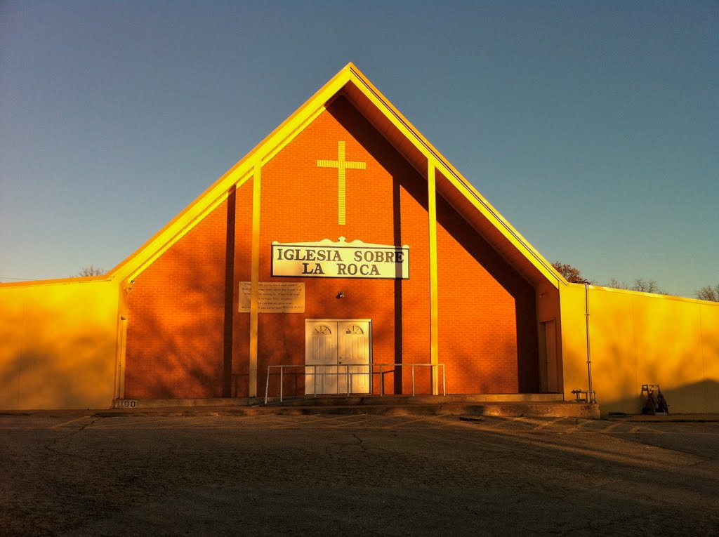 "Iglesia Sobre La Roca" Hispanic Church, Denton, TX, Дентон