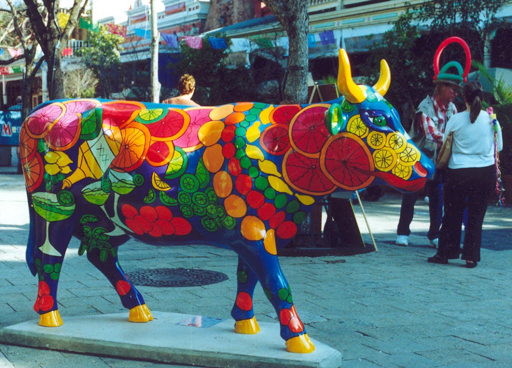 vaca artística en el centro histórico, Кирби