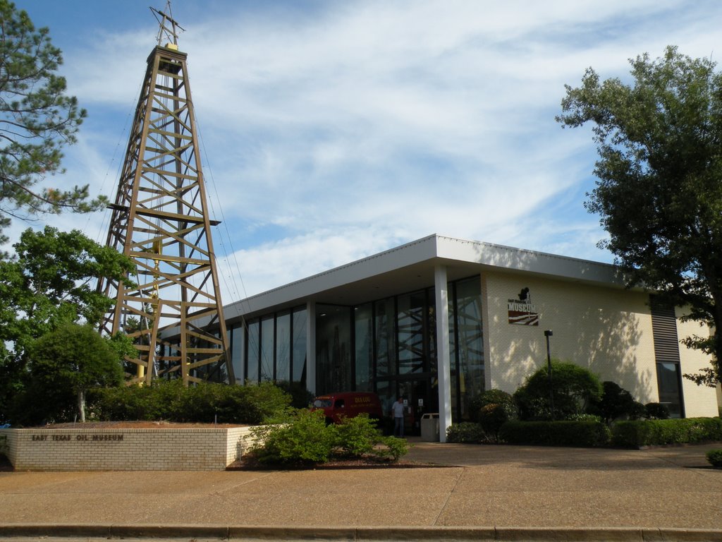 East Texas Oil Museum, Либерти-Сити