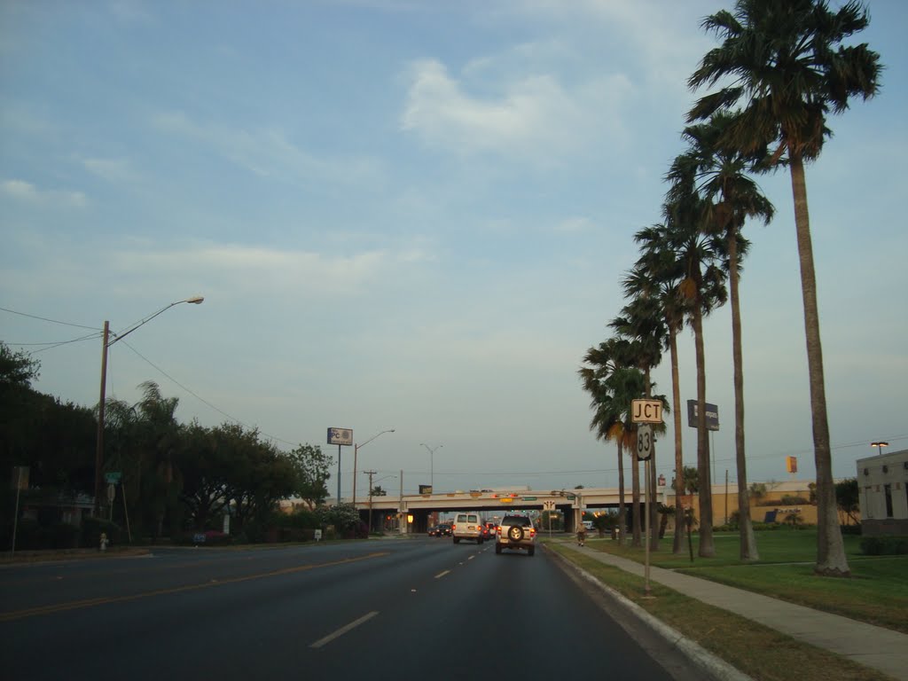 Jackson Ave and Expwy 83, McAllen Tx, Мак-Аллен