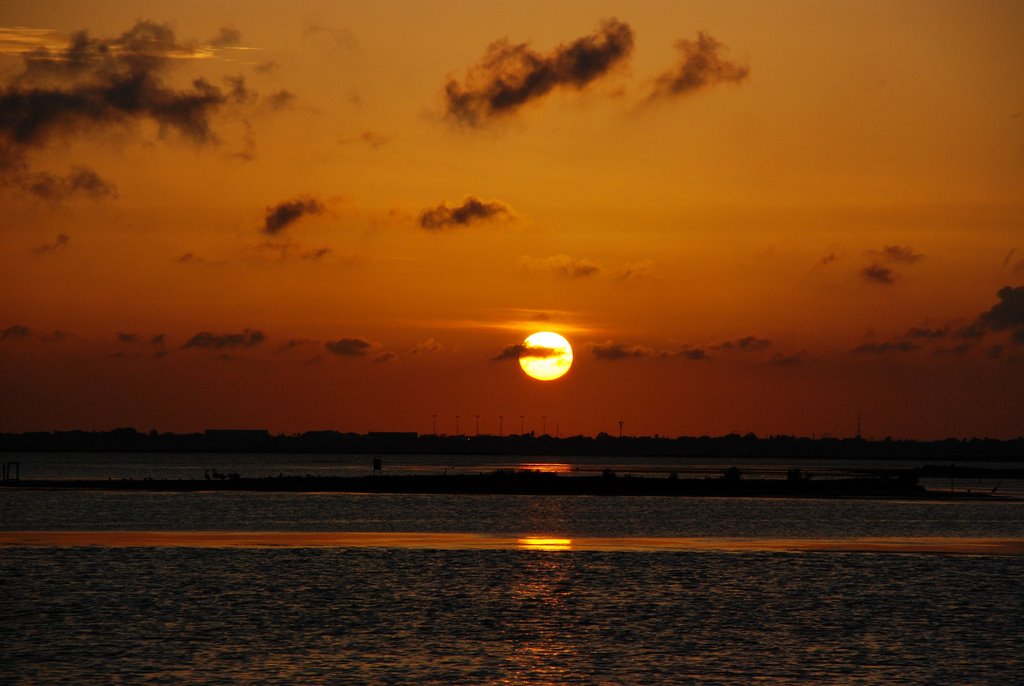 Sunset on Laguna Madre, Одем