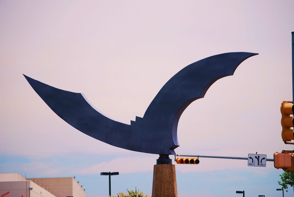 Bat sculpture, intersection of Congress Avenue and Barton Springs Road., Остин