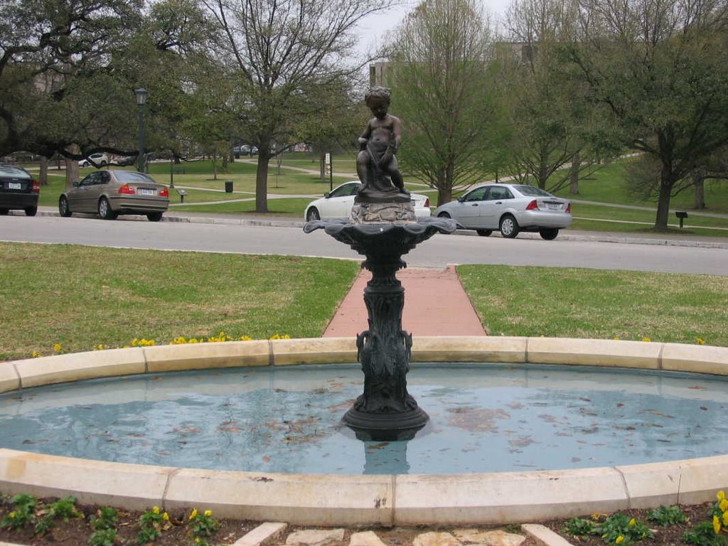 Fountain in Capitol building, Austin, Остин