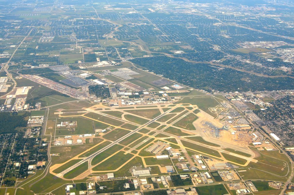 William P. Hobby Airport, Пасадена