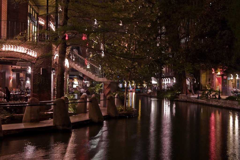 Riverwalk by night, Сан-Антонио