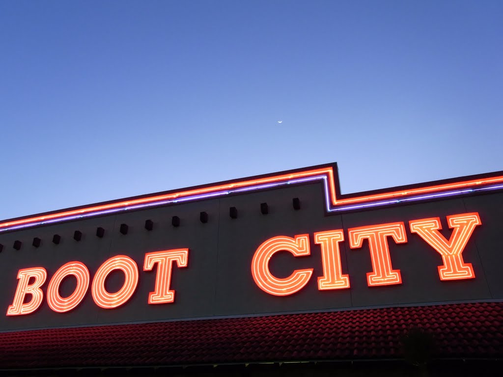 Boot City, Саут-Хьюстон