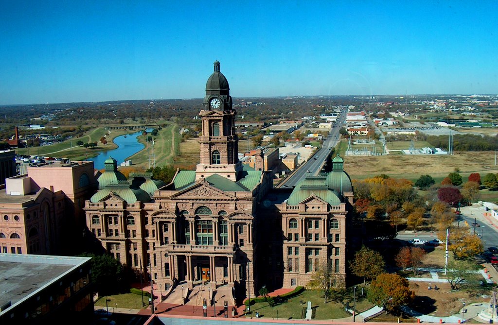 Tarrant County Courthouse from Wells Fargo bldg, Форт-Уэрт