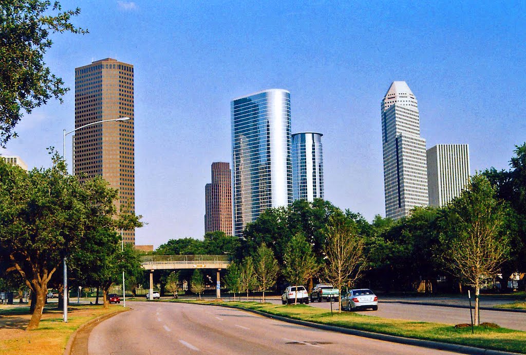 Houston Skyline with Allen Parkway, Хьюстон