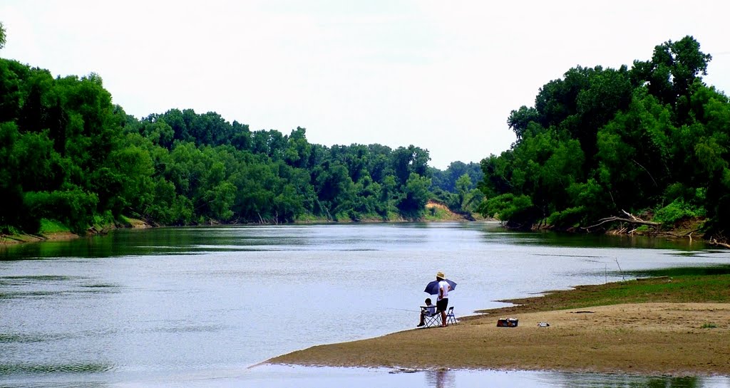 Fishing on the  Brazos River, Texas, Эль-Кампо