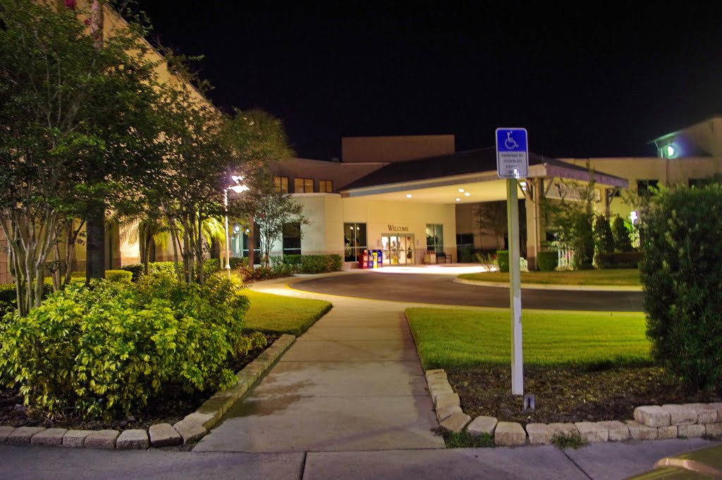 2014 05-27 Florida - Bartow  Regency Hospital - night, Бартау