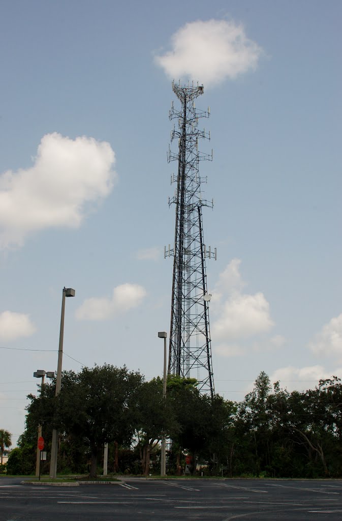 Communications Tower at Bartow, FL, Бартау