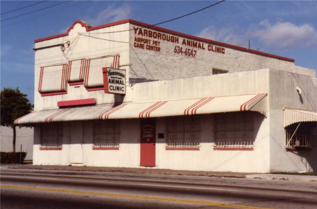 Yarborough Clinic (original bldg) 2635 NW 36 st, Miami, FL (1992), Браунсвилл
