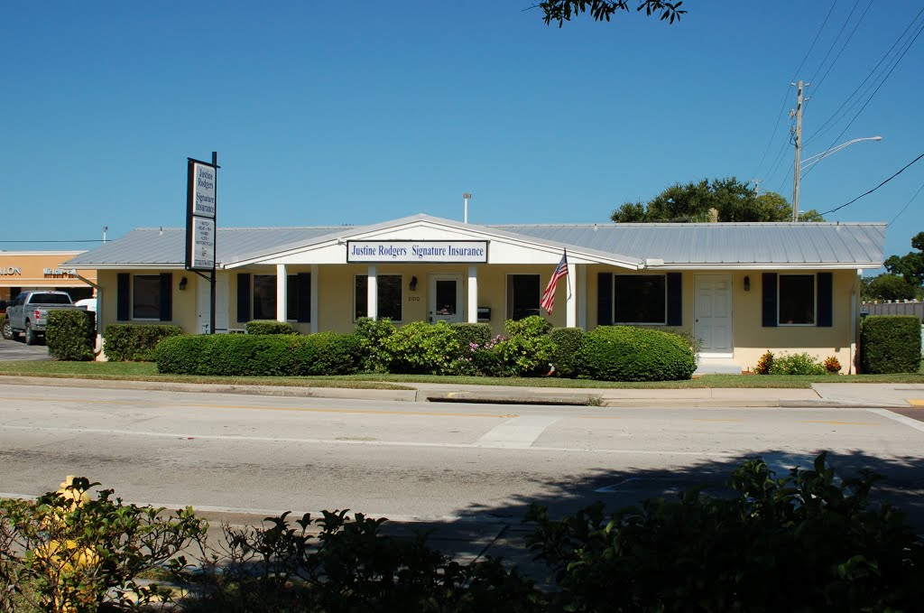 Justine Rodgers Signature Insurance at Vero Beach, FL, Веро-Бич