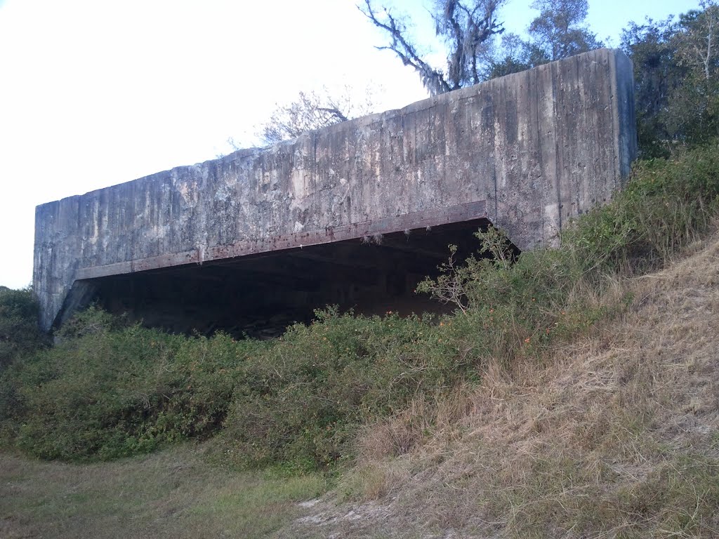 WWII Brooksville Army Airfield Bunker, Вест-И-Галли