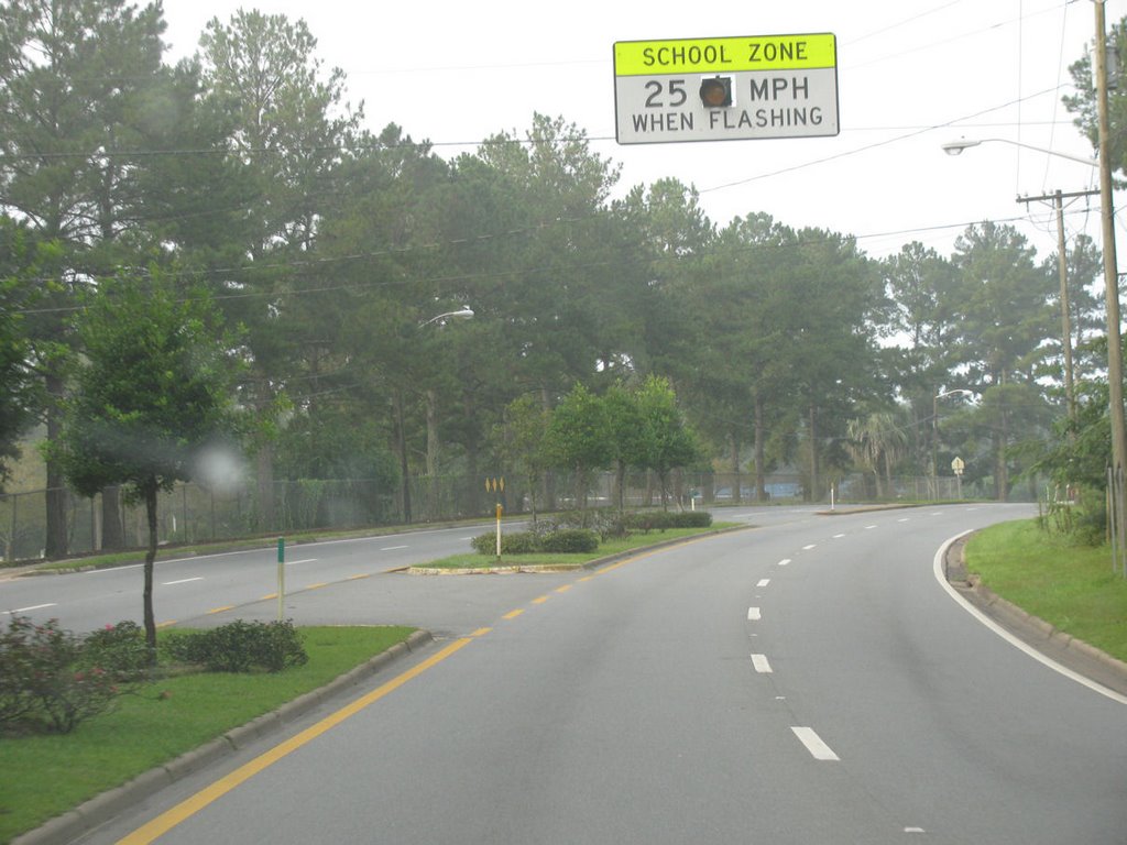 School zone sign, Гавана