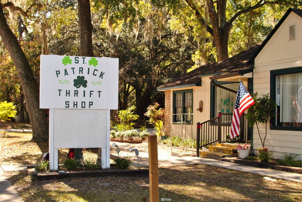 St. Patricks Thrift Shop - Gainesville, Florida, Гайнесвилл