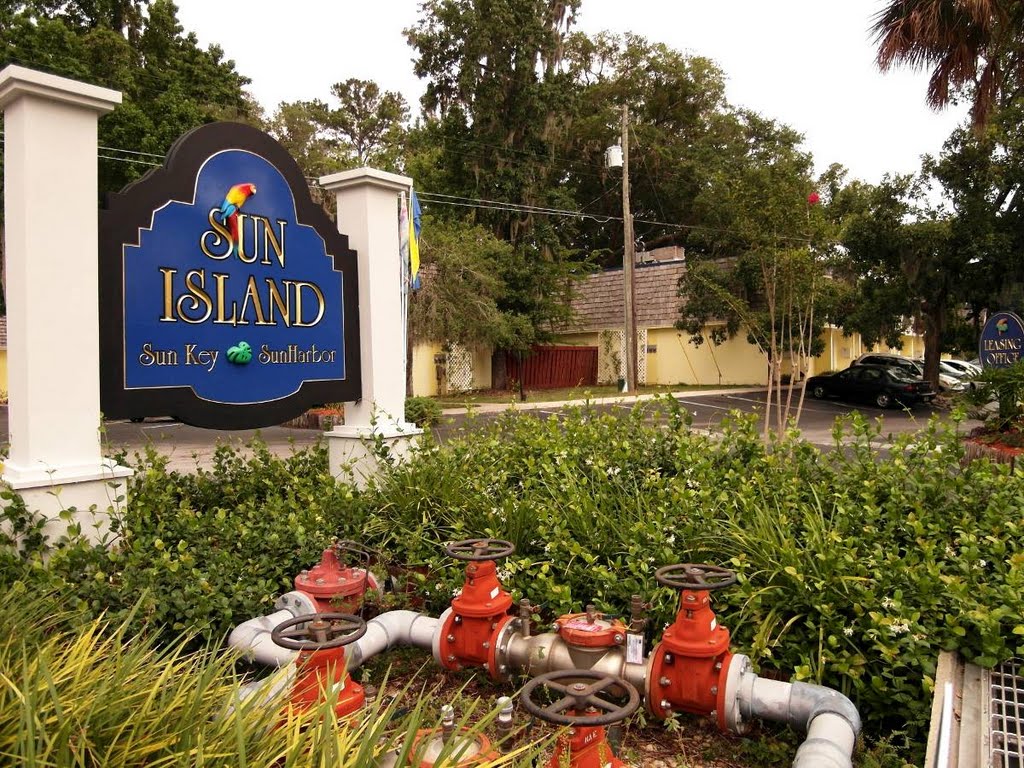 Sun Island - Gainesville, Florida, Гайнесвилл