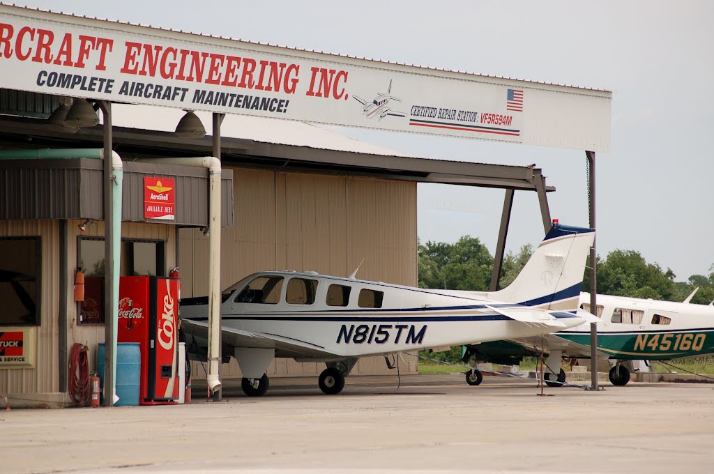 2008 Hawker Beechcraft Corp G36 N815TM at Bartow Municipal Airport, Bartow, FL, Гордонвилл
